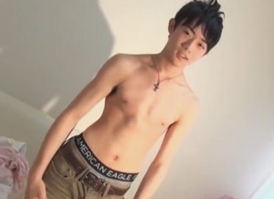 【ゲイ動画】「感じられるように頑張ります！」渋谷でナンパした18歳のショタ顔大学生がゲイのローション手コキのテクにモロ感…！