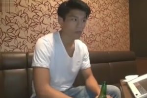 【ゲイ動画】ヤリチンのノンケ大学生がゲイビデオに出演！カラオケで酒を飲み酔った勢いでギャラのために尻穴を差し出す！