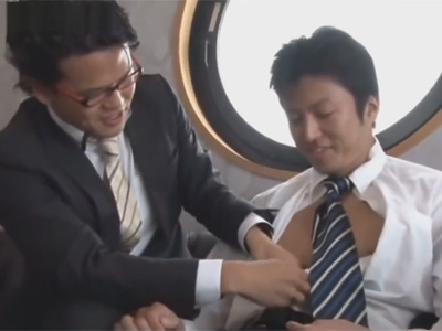 【ゲイ動画】真面目なスーツを着用している2人の男が服を脱がせあいながらアナルセックスで愛を深めることになる！